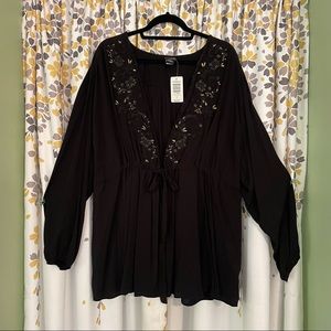 NWT Torrid open front embroidered challis top